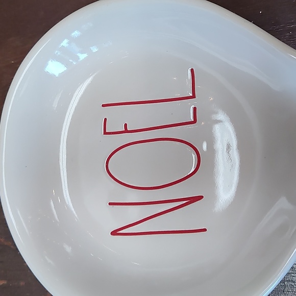 Rae Dunn Artesian Collection "Noel" Spoon Rest - Picture 4 of 4